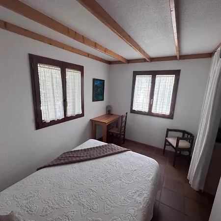 La Cerca Del Alcornoque *