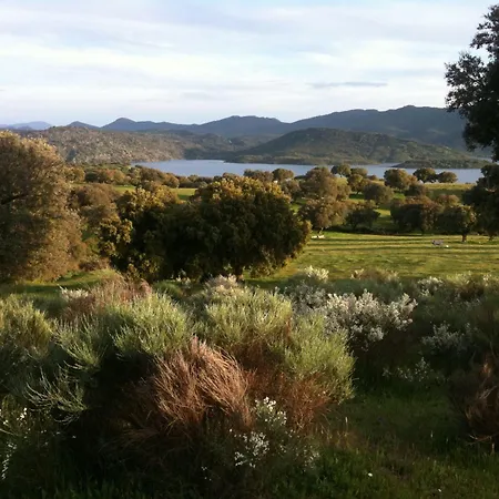 La Cerca Del Alcornoque * Casas de Belvis