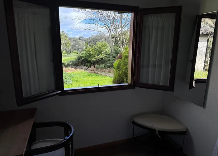 La Cerca Del Alcornoque *