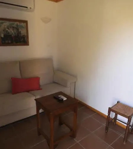 La Cerca Del Alcornoque *